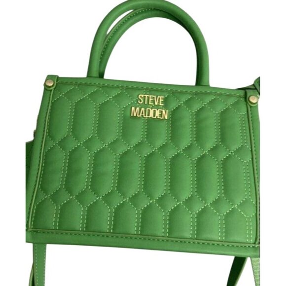 Steve Madden Quilted Green Crossbody Bag With Adjustable Straps - Picture 2 of 8